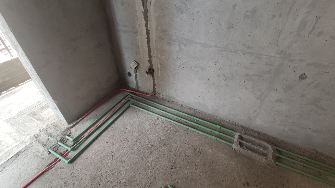 水电横平竖直的优点和缺点,水电安装有必要横平竖直吗