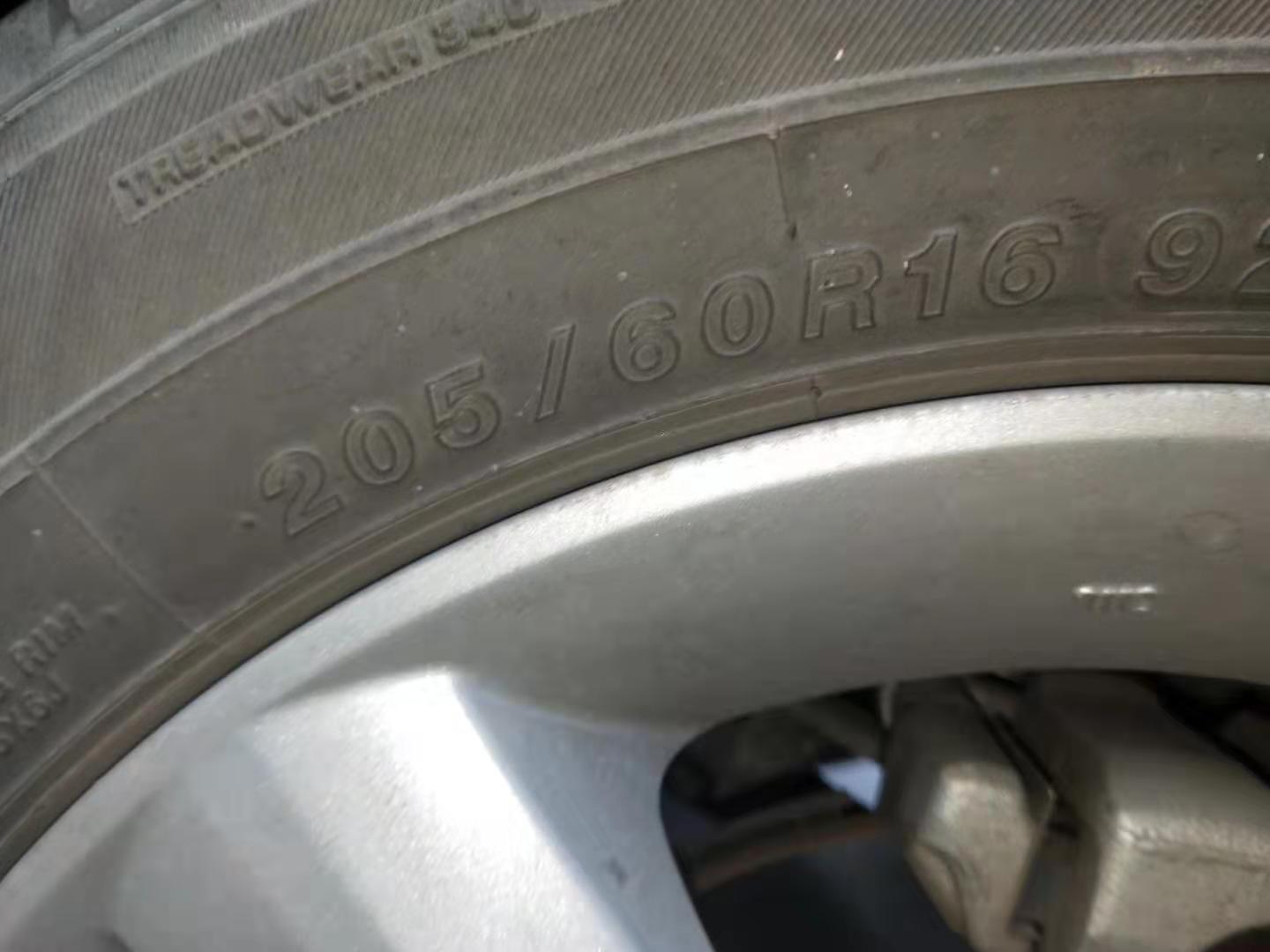 2万天语sx4二手车,2万左右18款铃木天语sx4白色二手