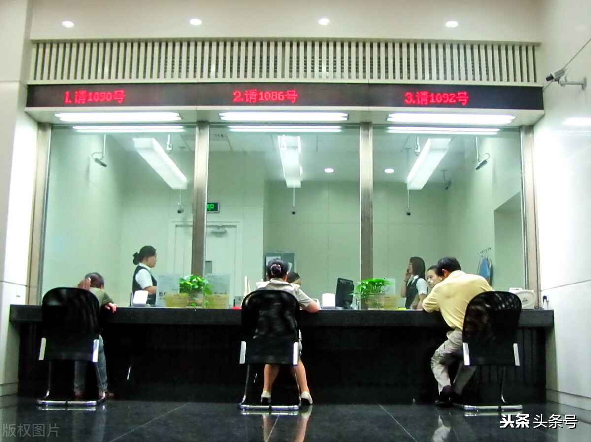 面对客户投诉聪明的人怎么解决,客户投诉处理回复话术银行