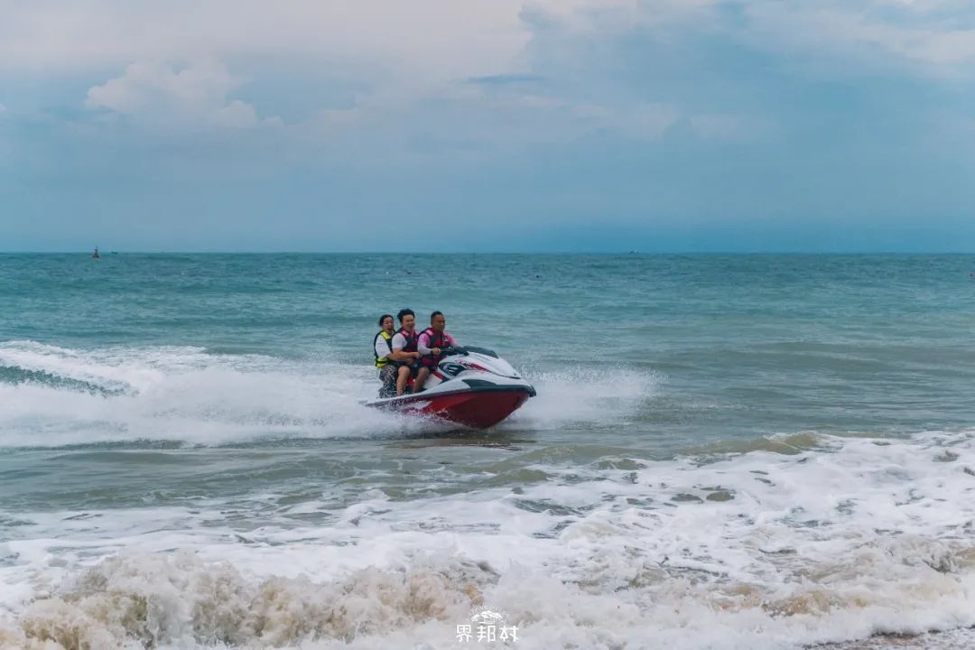 听说涠洲岛坑多真的如此吗,涠洲岛真的不值得去吗