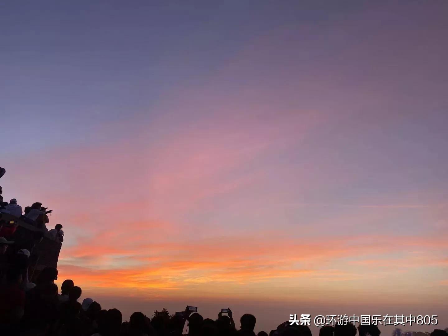 夜登泰山看日出攻略,夜爬泰山看日出后下山观景