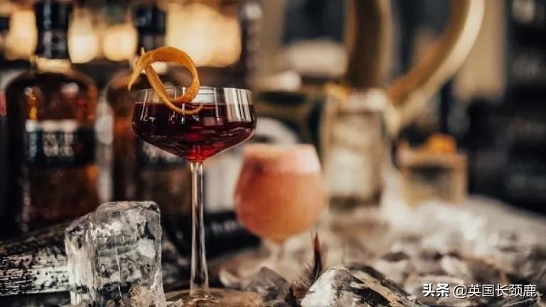 鸡尾酒调酒入门教程,鸡尾酒调酒基础知识入门和精通