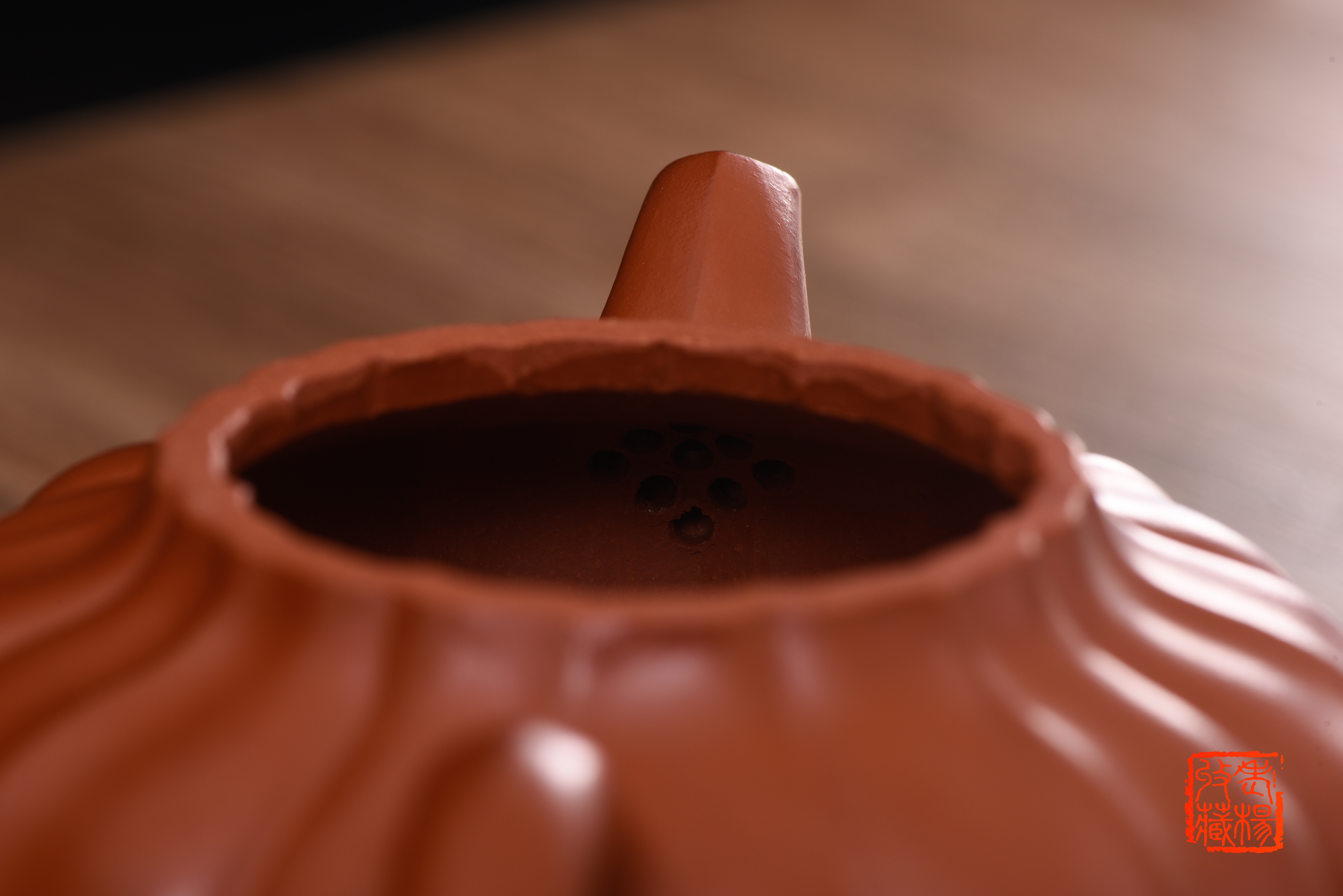 紫砂壶描金方壶,紫砂壶艺术感