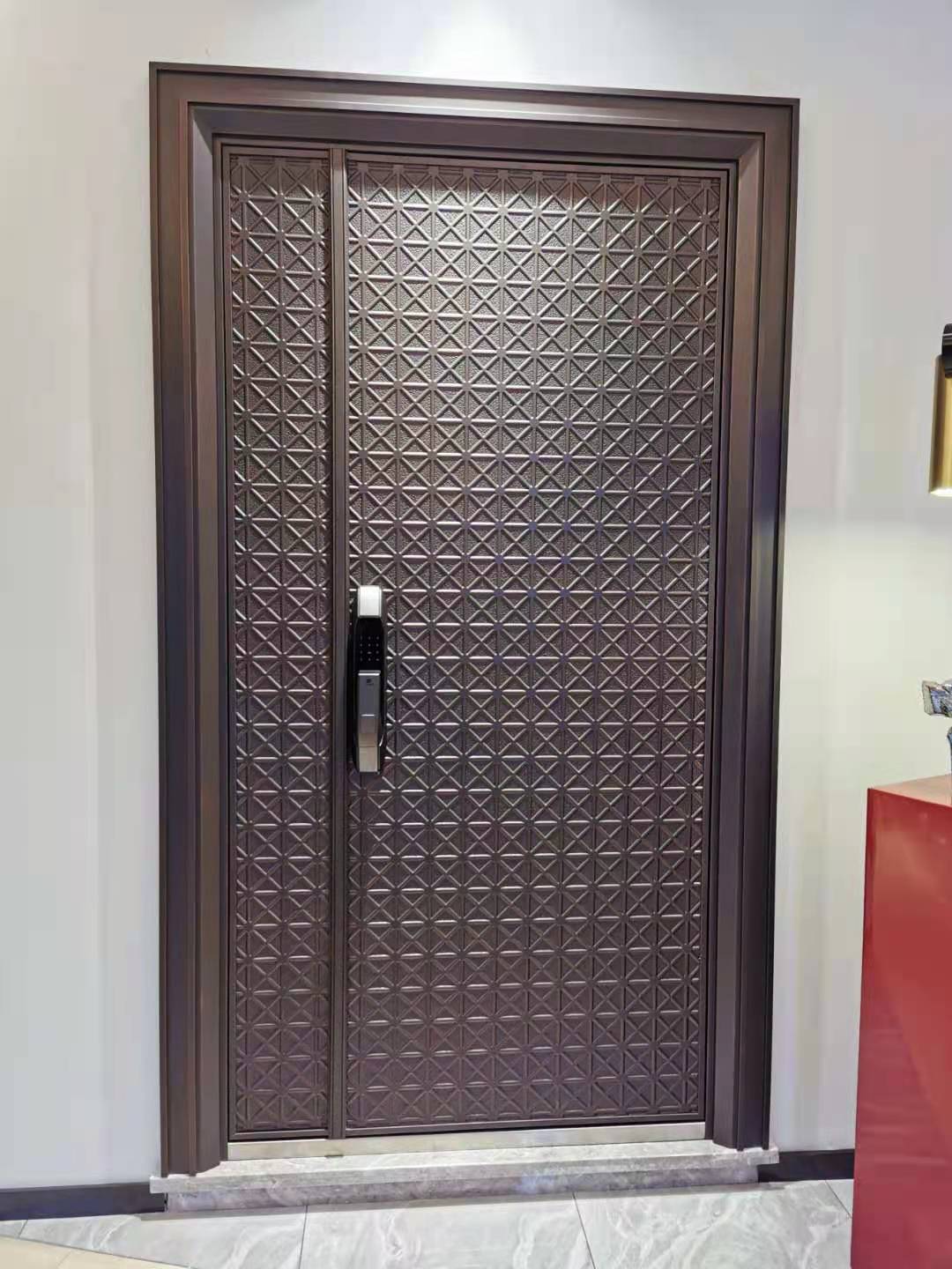 长恩新式智能装甲门,长恩装甲门属于什么档次