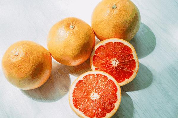 这些护肤成分不要混着用,护肤成分没选对会烂脸