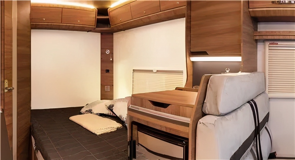 亚特y8纪念版房车,亚特纪念版y8房车价格