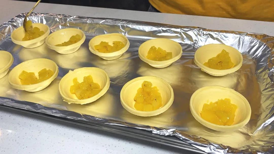 用蛋挞皮怎么做菠萝派视频,菠萝派蛋挞皮用空气炸锅做法