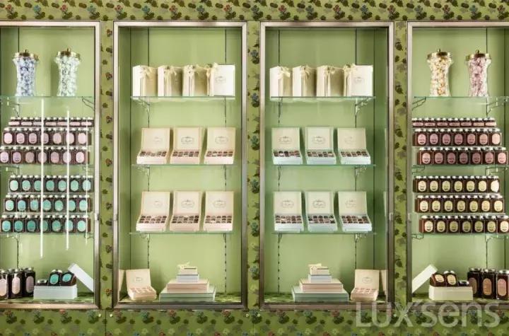 chanel价格直逼爱马仕,chanel香奈儿包包官网价格