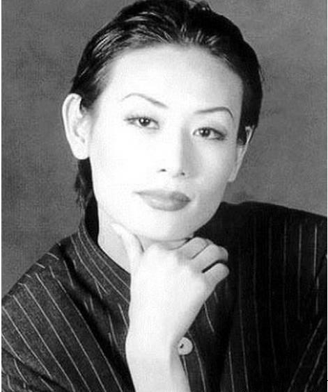 至今未婚的10位港台大龄男星,至今不娶妻的11位港台大龄男星