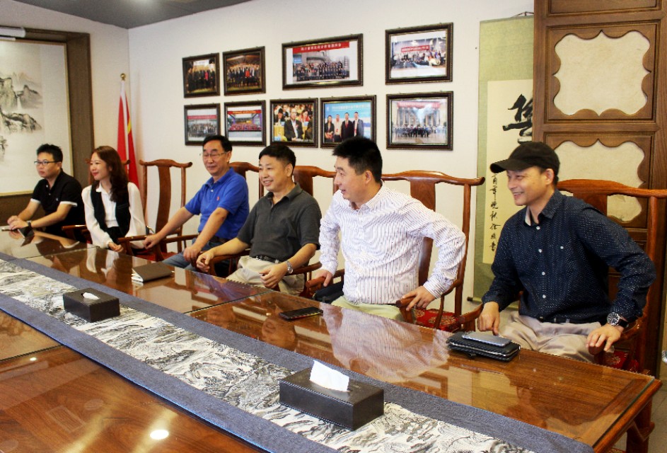 静松播报|潜江市委常委王玉梅一行到访四川省湖北商会