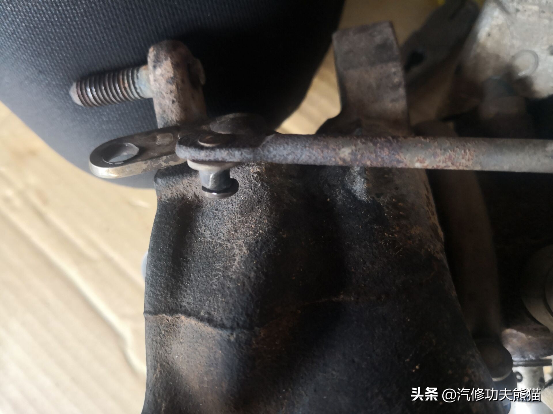 大众夏朗2.0t三代烧机油解决方法,大众夏朗1.8t烧机油