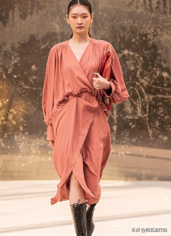 2021首尔秋冬时装周,2021年国际时装周女装