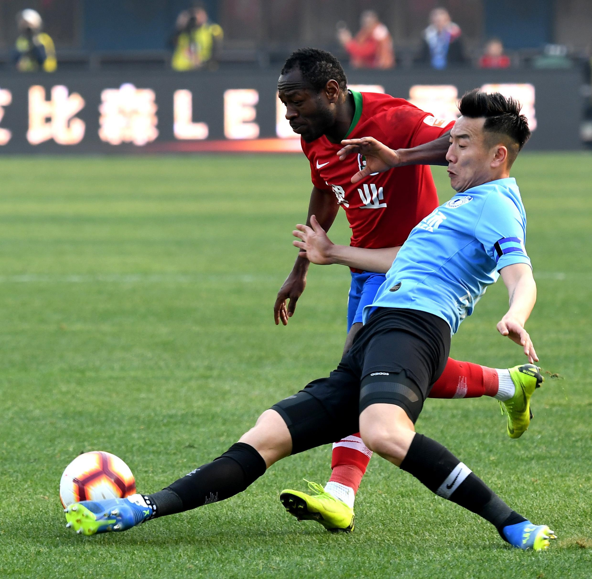 5本让人笑出声的搞笑流小说,5本热度很高的游戏类小说