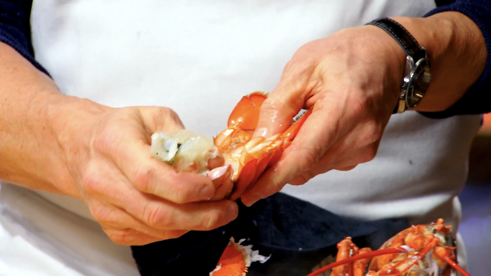 戈登拉姆齐龙虾肉,戈登拉姆齐取龙虾肉视频