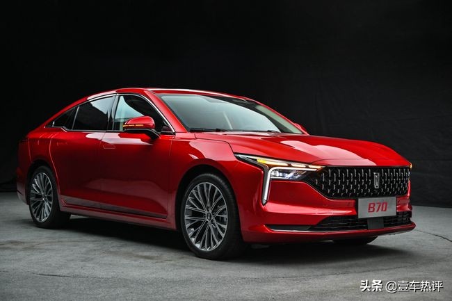 十万左右性价比高的b级轿车,性价比最高国产中型车奔腾b70