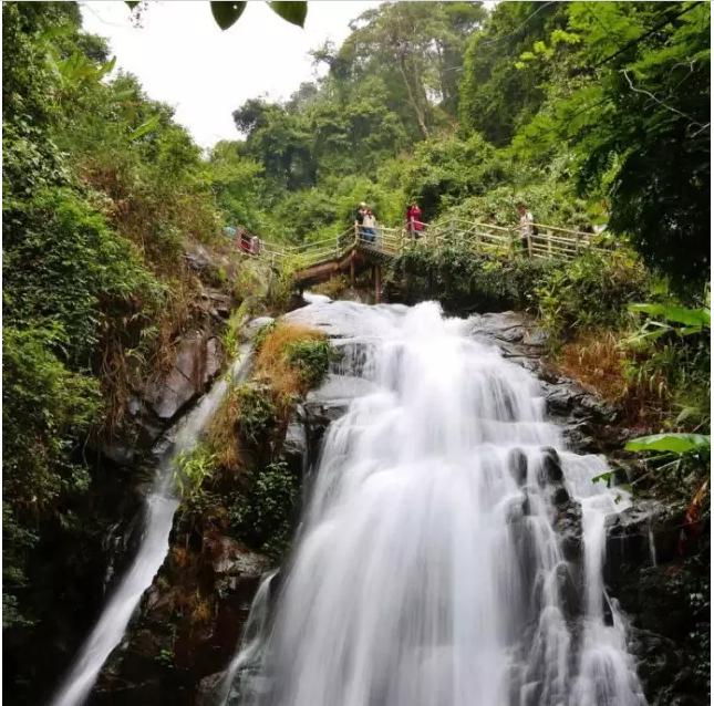 始兴深渡水瑶寨,旅游南澳岛打卡景点