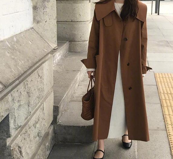 又到穿风衣白衬衣的季节,又到了穿风衣的时候了每日穿搭