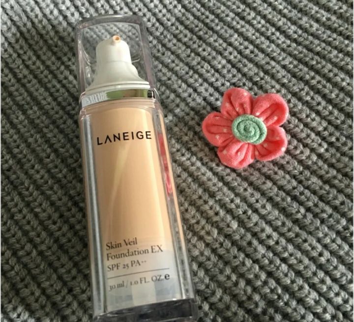 干性皮肤的粉底液该怎么选,干性皮肤化妆卡粉怎么办