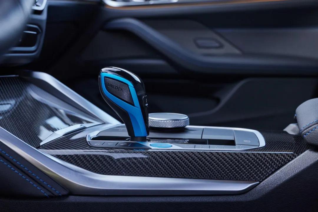 全球首款宝马汽车,宝马纯电动i4试驾视频