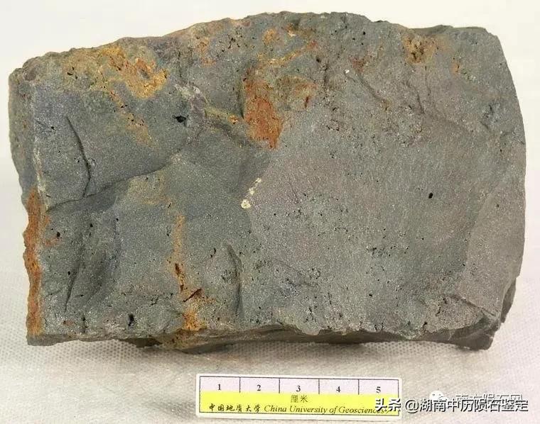 月球陨石与地球矿石的区别,月球陨石和矿石有什么区别