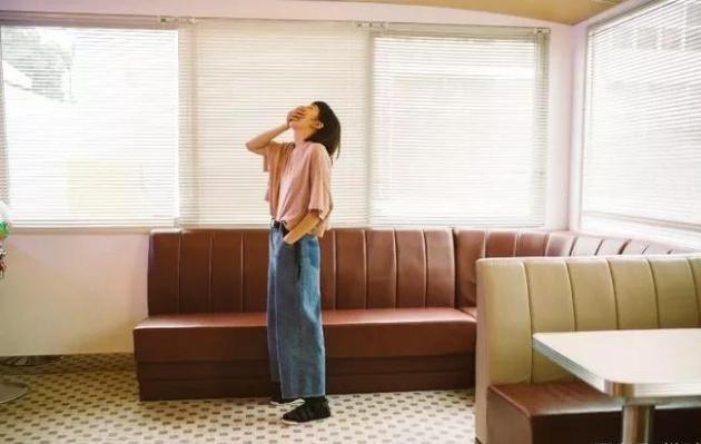 幽默风趣的短句笑到肚子疼,一本正经的胡说八道幽默句子