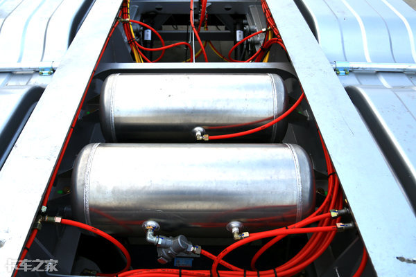 胎压监测能自动给轮胎充气吗,轮胎胎压怎样自己动手放气