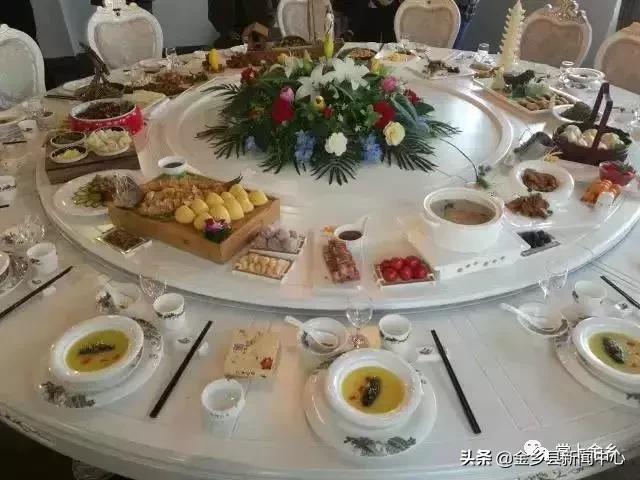 红五月邀请函,红色主题邀请函