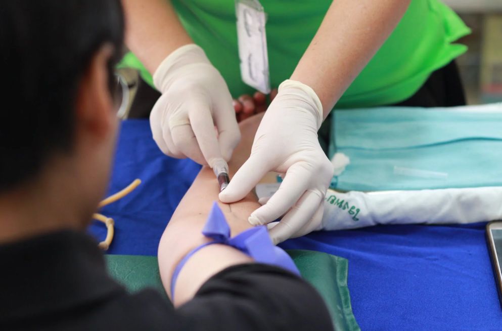 在加拿大的留学生紧急集合,留学生在国外求救视频