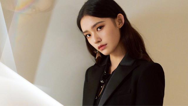 林允自曝家庭生活,林允爸爸为什么四十九才生她