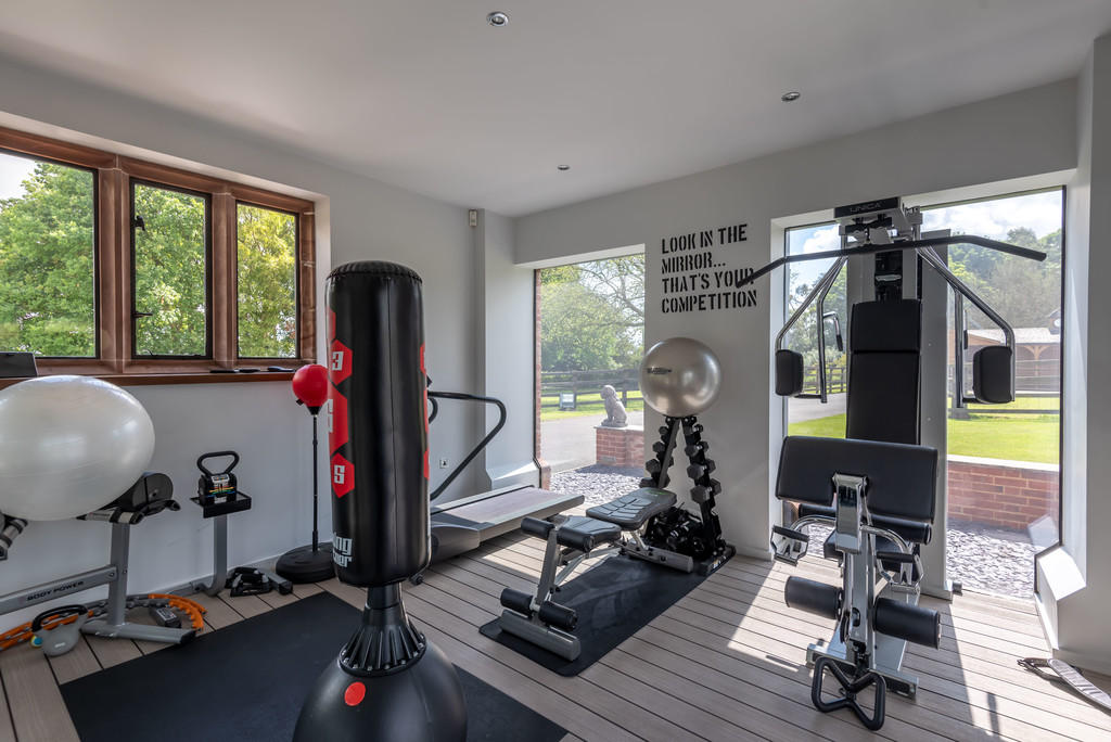 这些千奇百怪的房子,这些户型奇葩的房子居然还挺抢手