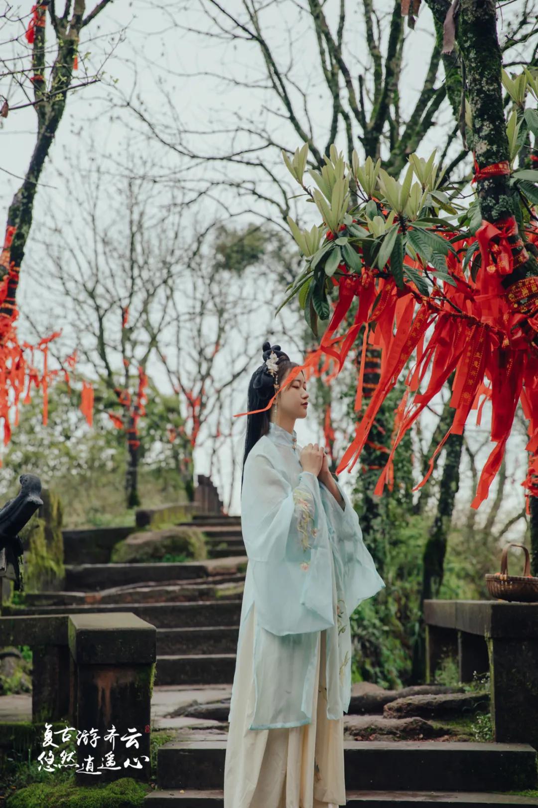 齐云旅游攻略,齐云山旅游攻略大全