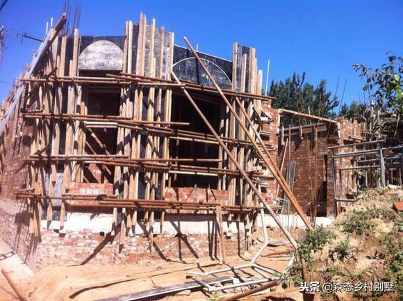 北方农村建房全过程,三层占地150平米,花了50万