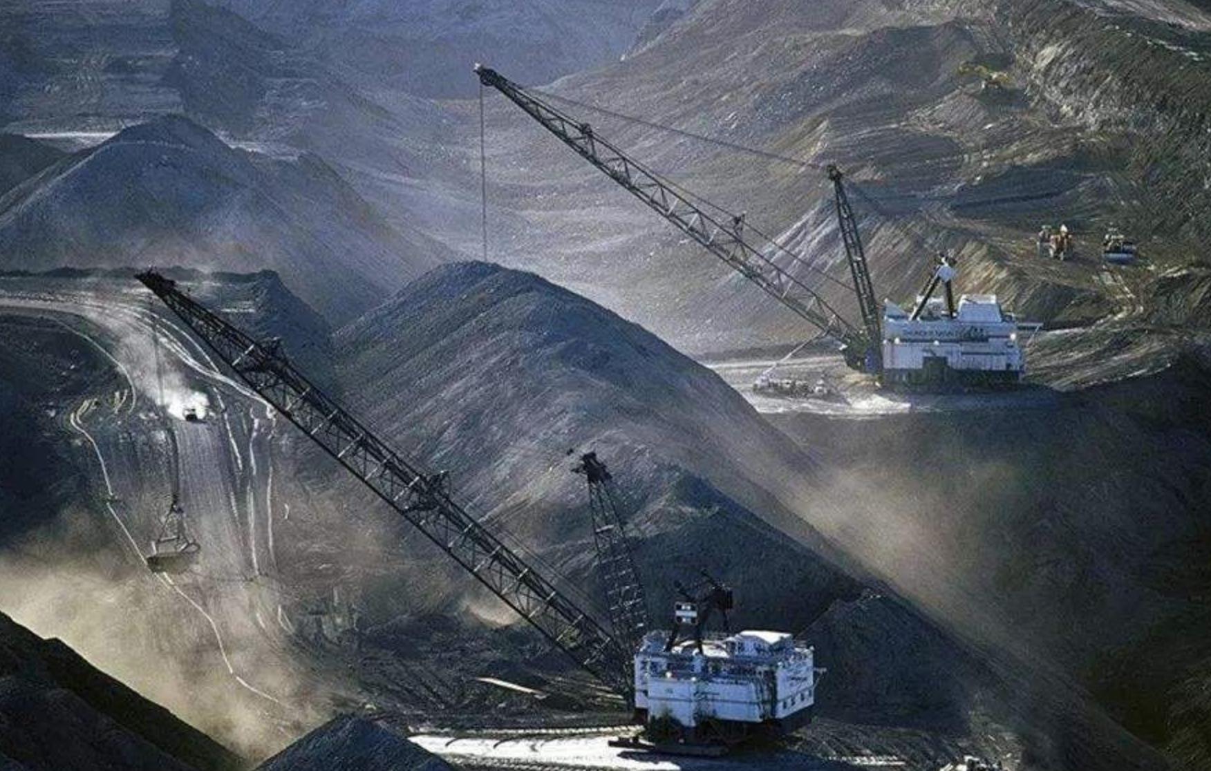 本世纪的生态污染对地球环境的极端影响