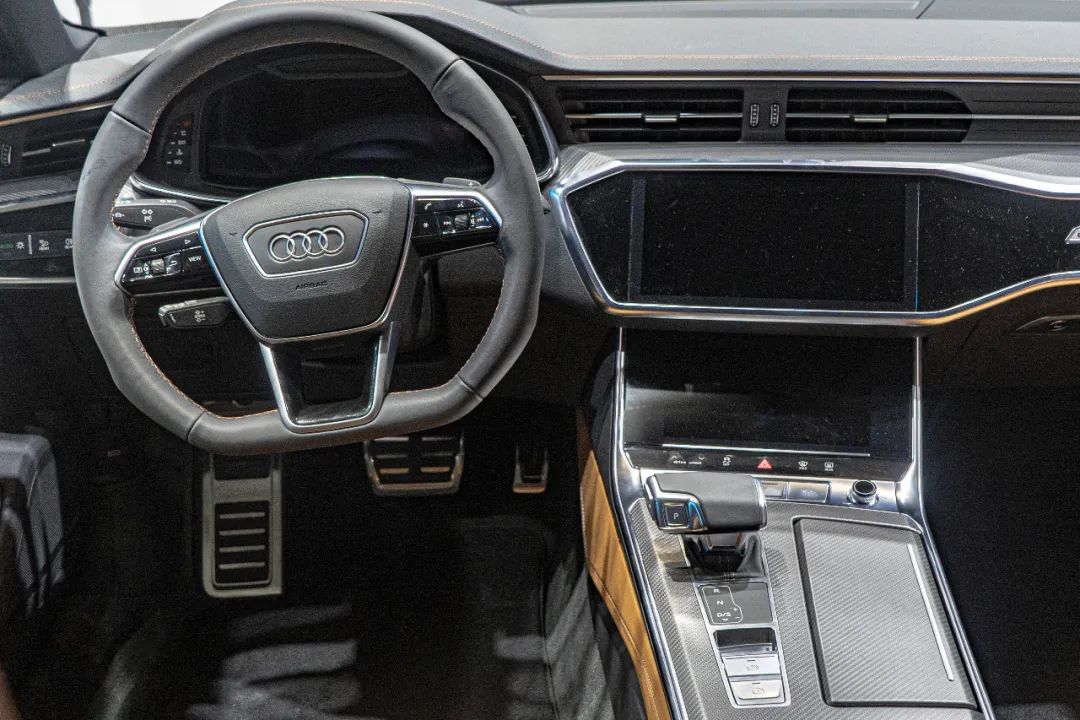 当优雅遇上潮流,当优雅碰上运动西装暴徒不再是梦