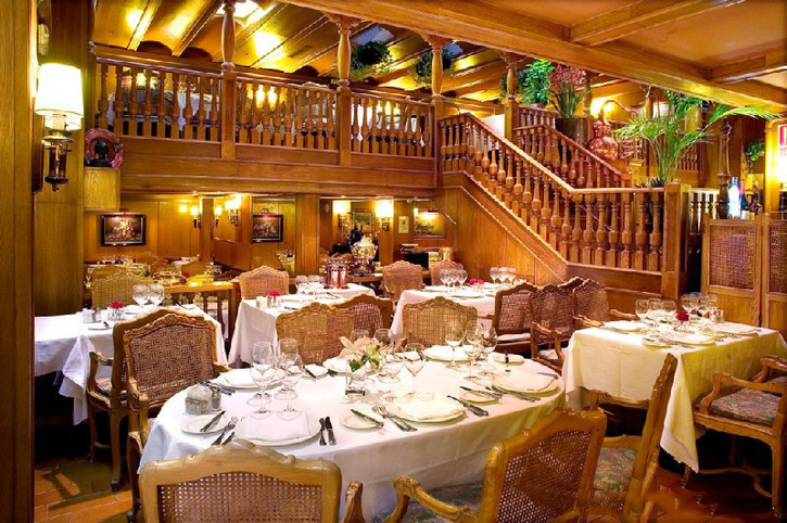 巴塞罗那的特色美食推荐,西班牙巴塞罗那凯旋门美食