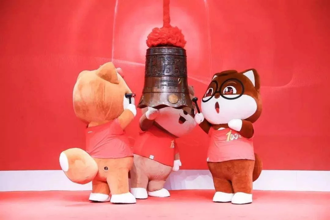 10个涨停的“三只松鼠”章燎原，你欠给快递哥的一个道歉和感谢