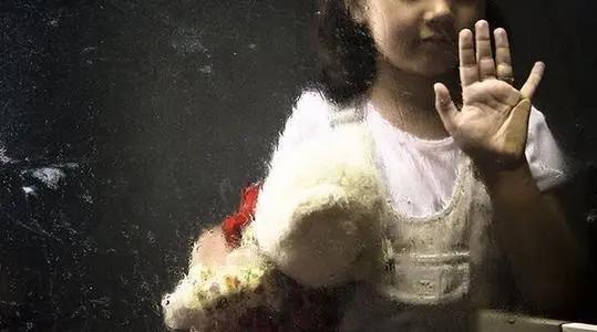 素媛在自杀，鲍毓明们在脱罪，我们不要忘记