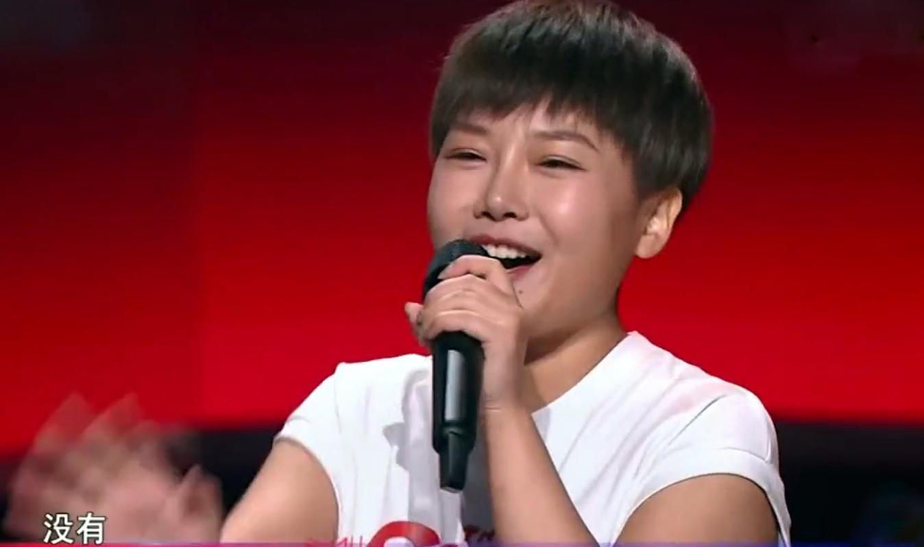 怎么提醒朋友牙齿卡菜了,同事牙上有菜怎么提醒