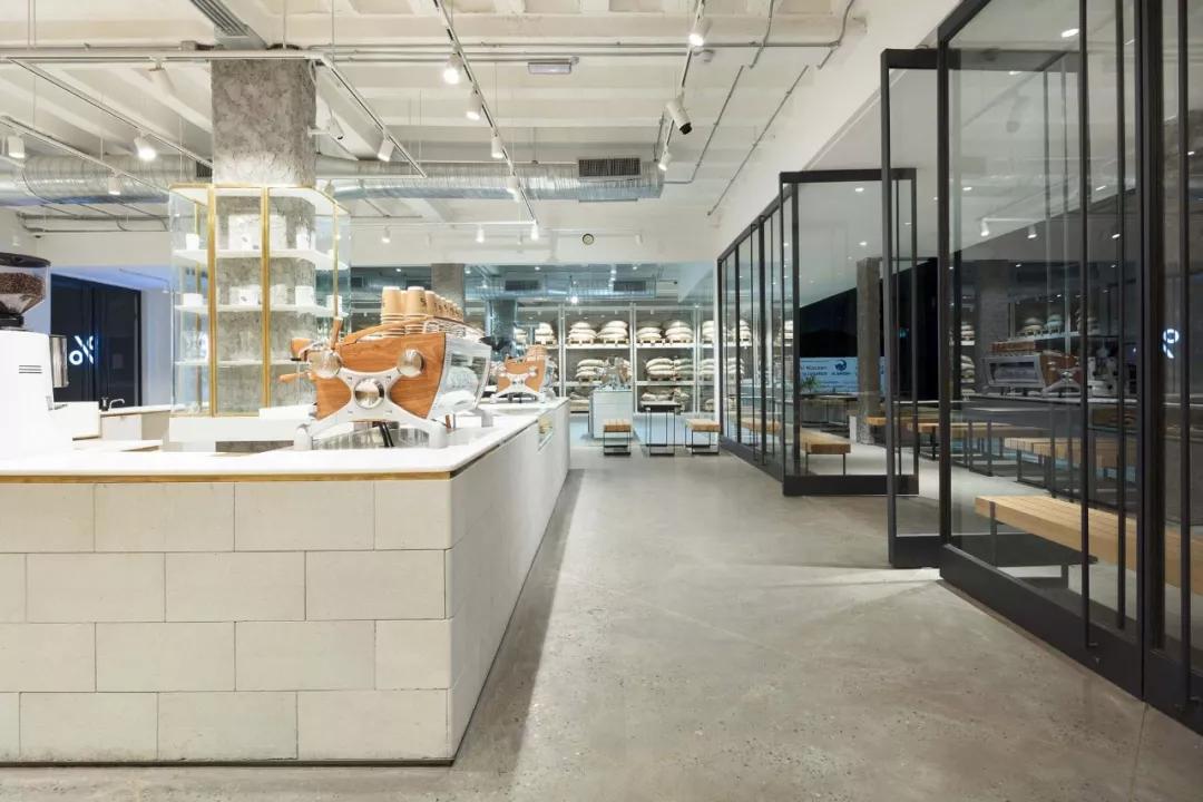 上海神秘咖啡品牌%Arabica,日本设计师青山周平、佐藤大亲自操刀