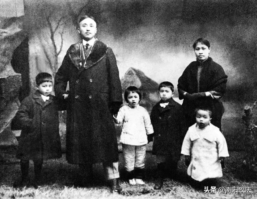 【荐读】你只知道王毅、华春莹，却不知道这个迷倒万千人的燕大“校花”才是曾经中国外交部隐藏的最狠角色！