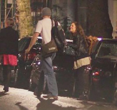 哈里王子前女友卡洛琳自杀,现男友深情缅怀,却不能合法参加葬礼