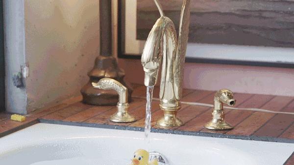 北京宅男独居5层楼,北京宅男住800平房子