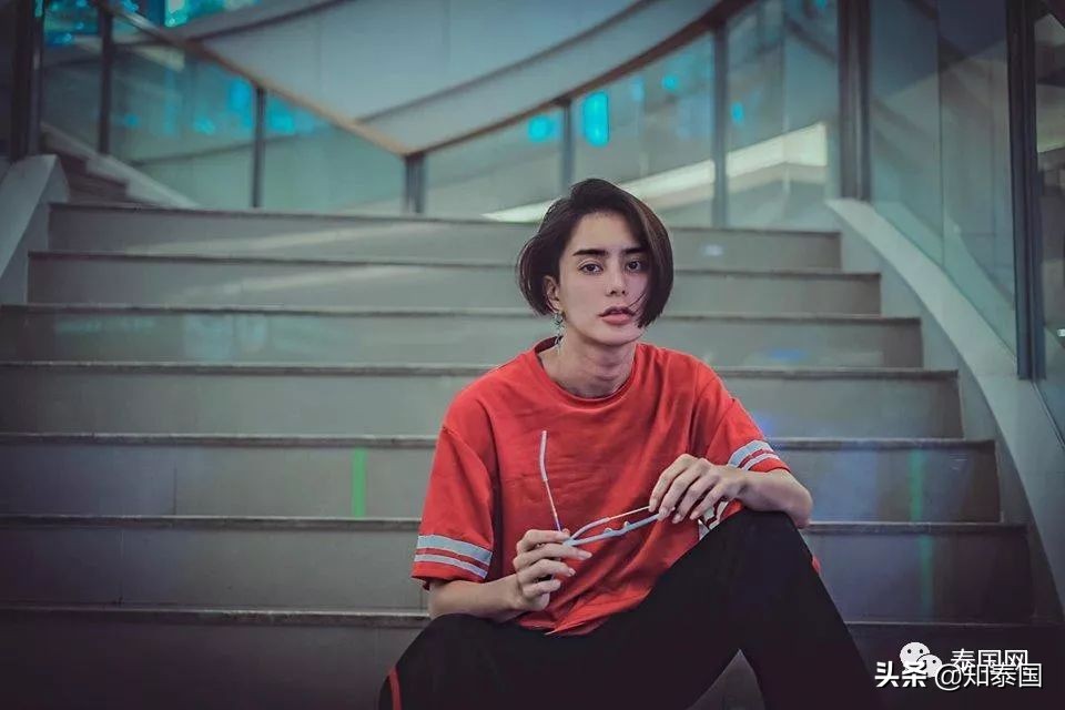 男女之间任意切换？泰国变性人选美冠军突然决定“变回男儿身”！