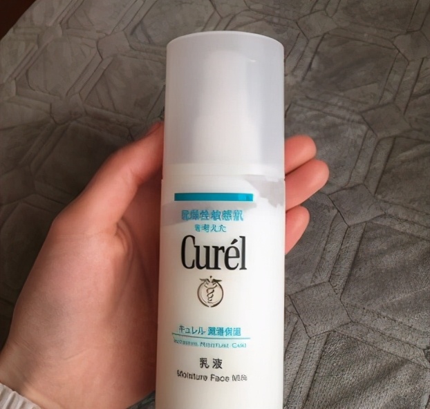 男生毛孔粗大用什么护肤品比较好,男生有什么好的护肤品推荐