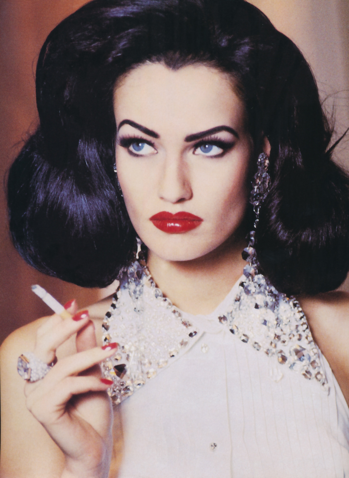 美若天仙却遭家暴毁容,荷兰顶级超模沦落为夜店女郎