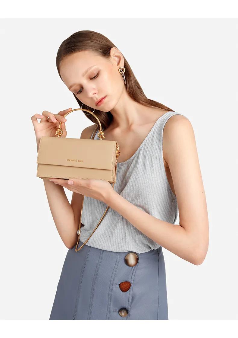 女生都应该有一款小ck,适合男生的小ck