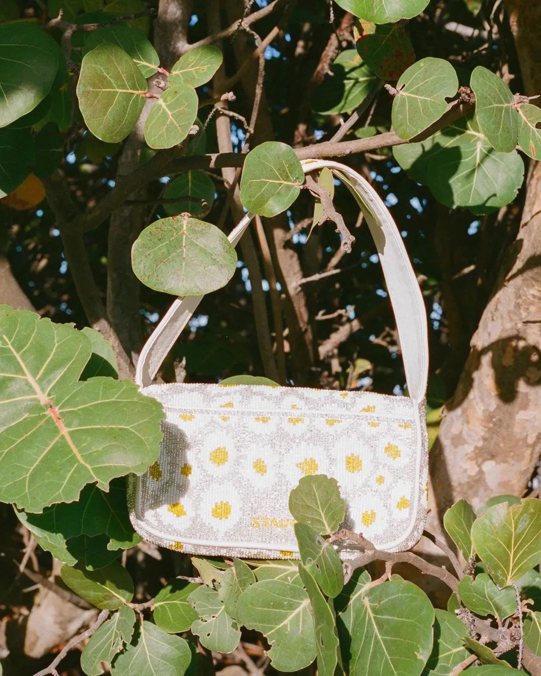 今年最火的百搭腋下包,今年最火的腋下包高端大气