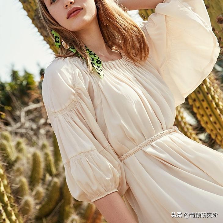 高腰梨形裙杨幂,镂空花朵裙杨幂穿搭