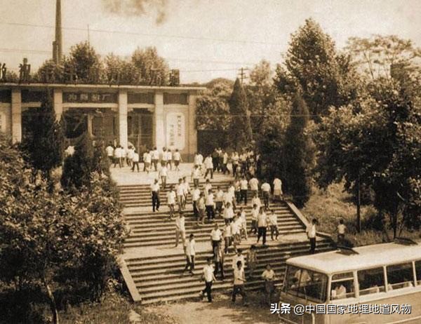 千年瓷都景德镇真的火过吗,景德镇是瓷器之都吗