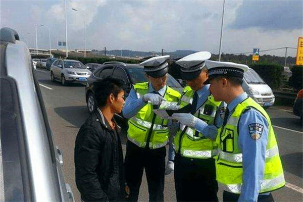 别人问你借车怎么拒绝又不伤和气,亲戚找我借车我如何拒绝又没得罪